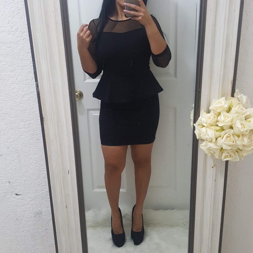 Dress - Picture 2 of 4